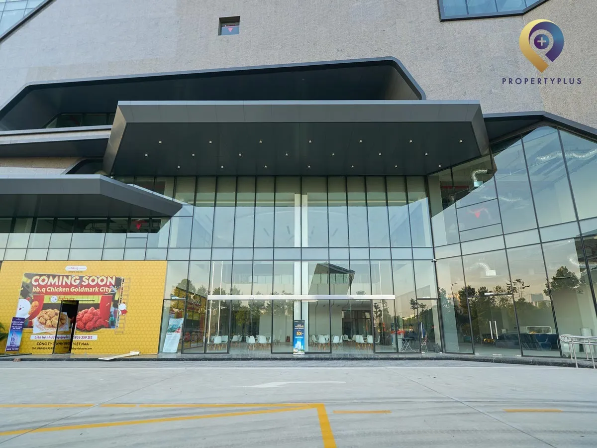 Lối vào chính Rox-Tower Goldmark City